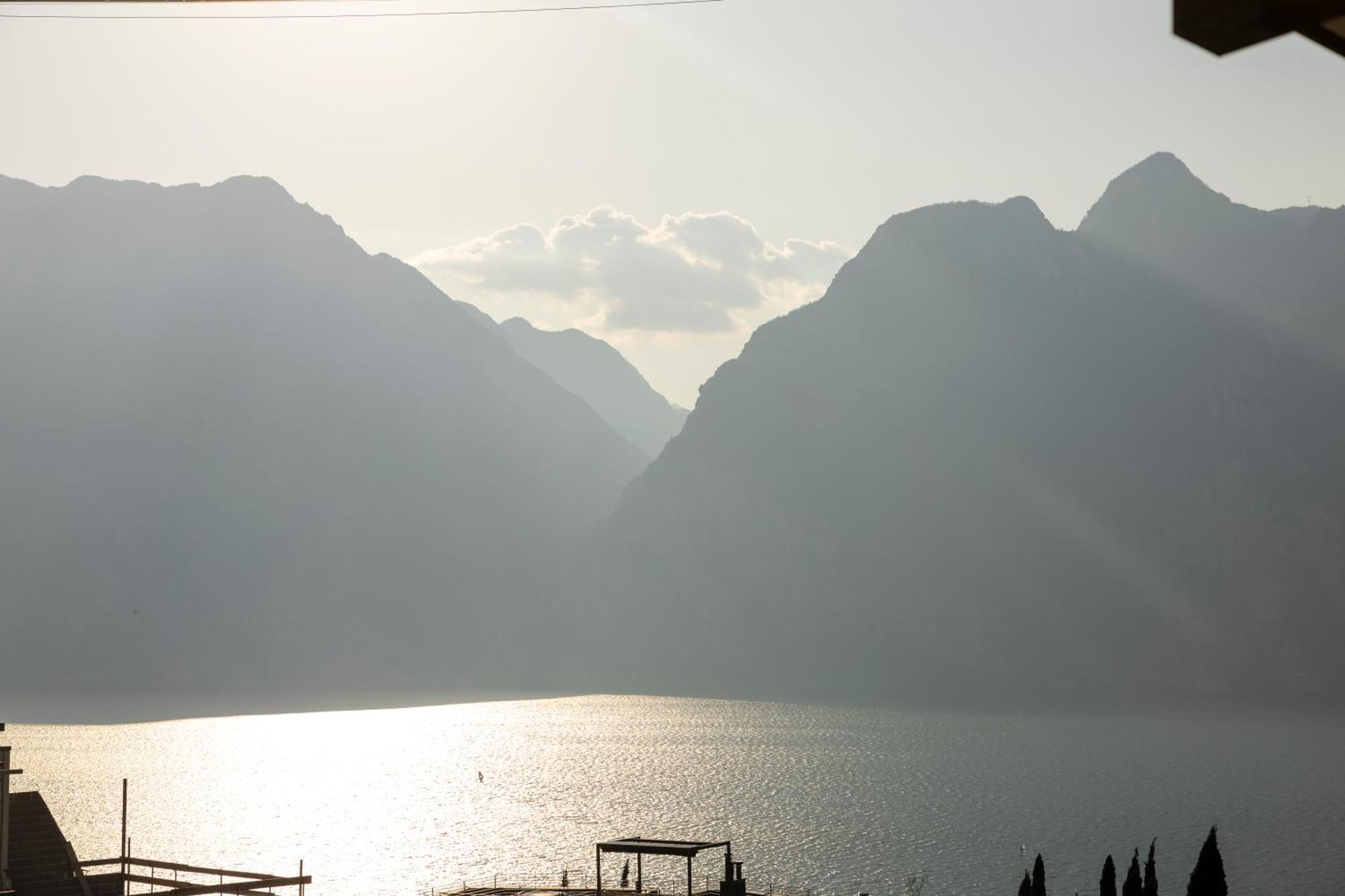 Hi Hotels Torbole - Pool & Spa Torbole Sul Garda Bagian luar foto