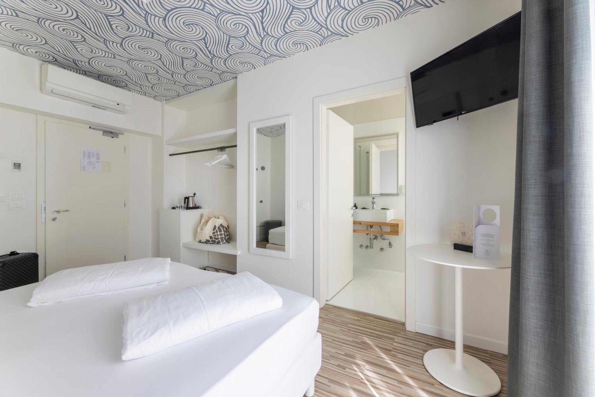 Hi Hotels Torbole - Pool & Spa Torbole Sul Garda Bagian luar foto