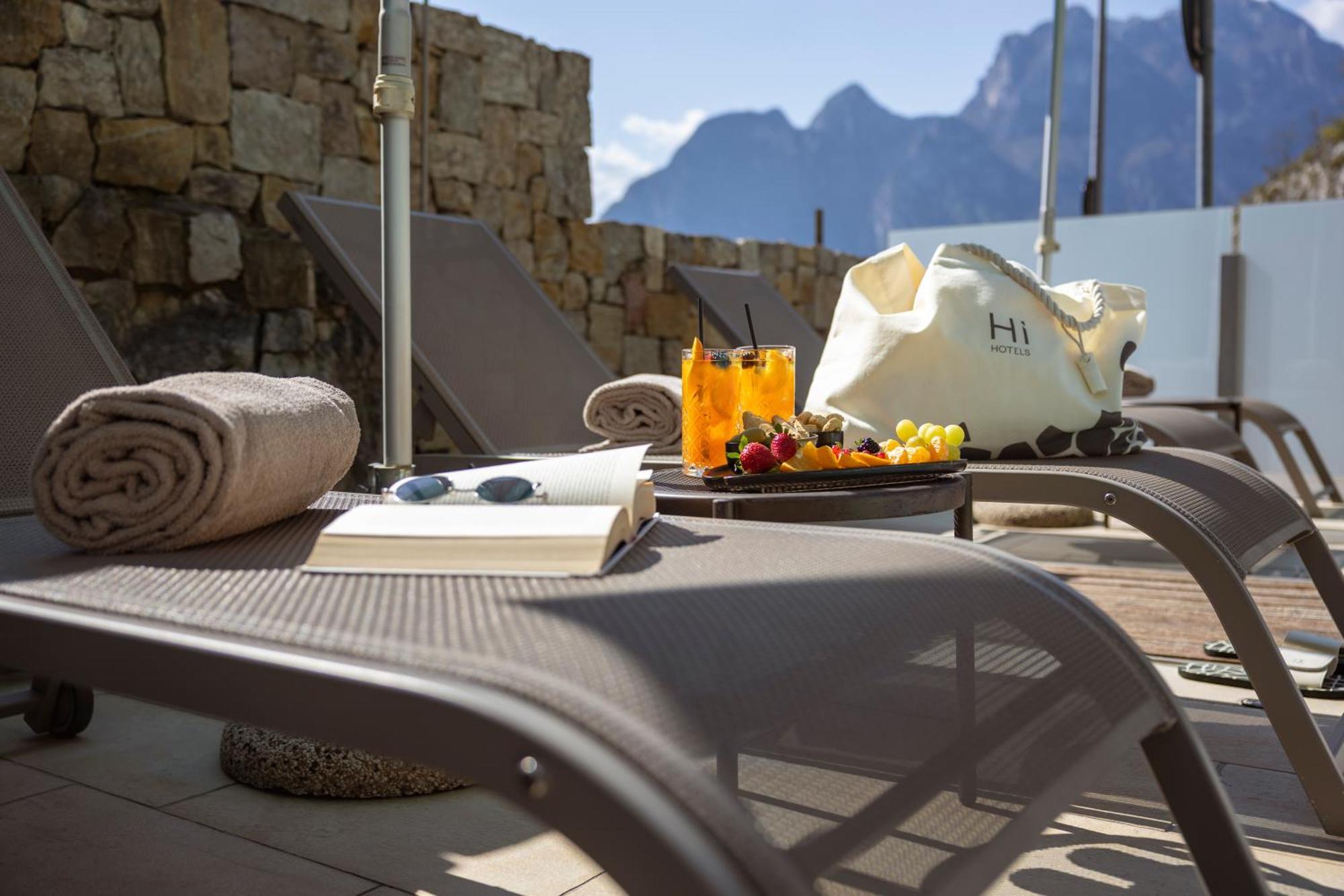 Hi Hotels Torbole - Pool & Spa Torbole Sul Garda Bagian luar foto